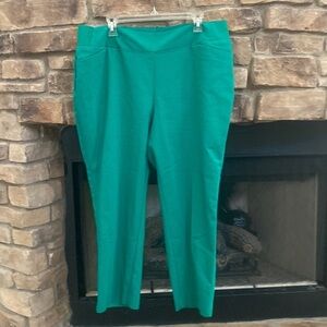 Investments emerald green capri pants. 18W